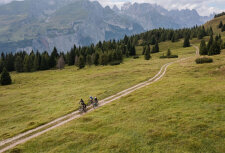 CUBE AIM RACE SWIMMINGPOOL N BLACK 2025