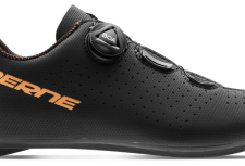 Ženska preciznost. Karbonska snaga. Udobnost bez kompromisa.