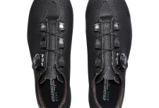 Ženska preciznost. Karbonska snaga. Udobnost bez kompromisa.