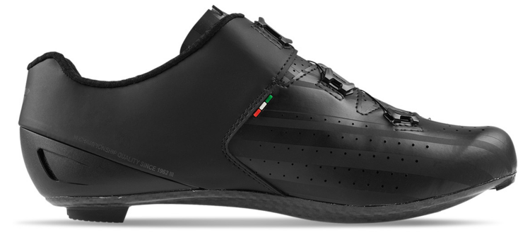 Karbonom ojačane cestovne cipele za maksimalnu učinkovitost