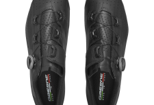 Karbonom ojačane cestovne cipele za maksimalnu učinkovitost